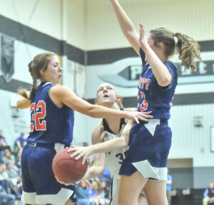 Preston girls defeat Elkins 61-42 to start season